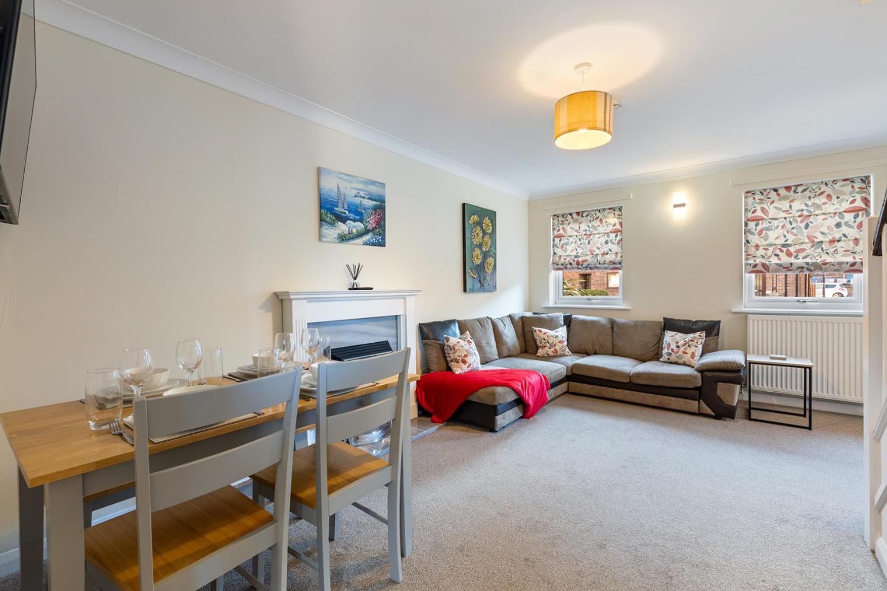 Pass The Keys Central Townhouse With Free Parking York Exteriér fotografie